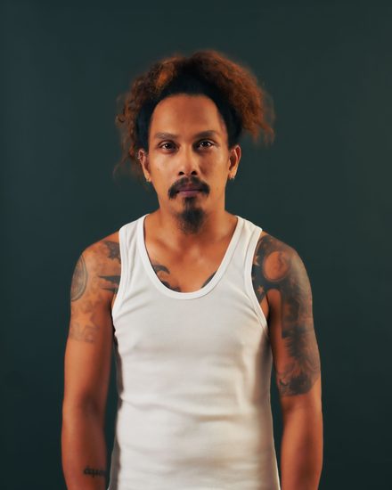 Eddson Guerra bilang Tomas Agustin